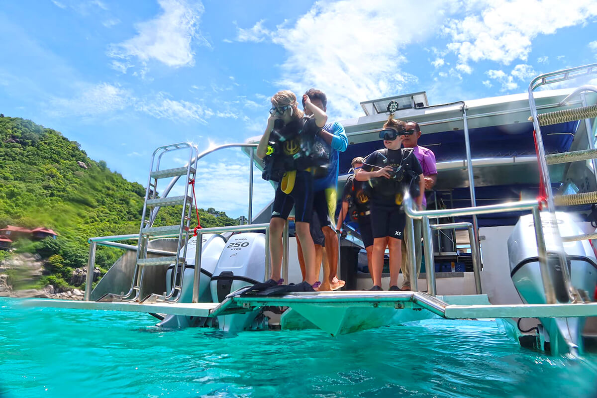 Scuba Diving with Scuba Dive Center Member Diving