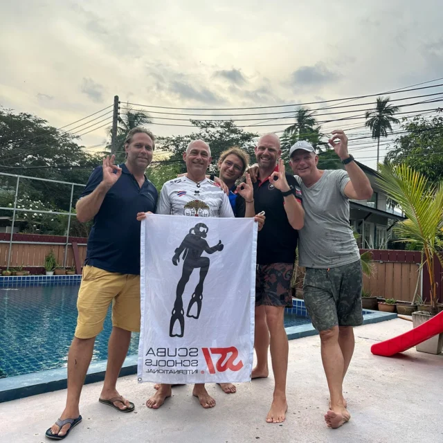 Gratulation unserem neuen Divemaster!! Du hast es dir reichlich verdient!!#divemaster #scubadiving #padi #scuba #diving #paditv #underwater #ocean #underwaterphotography #openwater #dive #padiinstructor #diveinstructor #scubadiver #rescuediver #scubainstructor #nitrox #buceo #sea #ssi #naui #openwaterdiver #divelife #divemalaysia #diver #advancedopenwater #nauilebanon #divinglebanon #diverslife #livelovelebanon